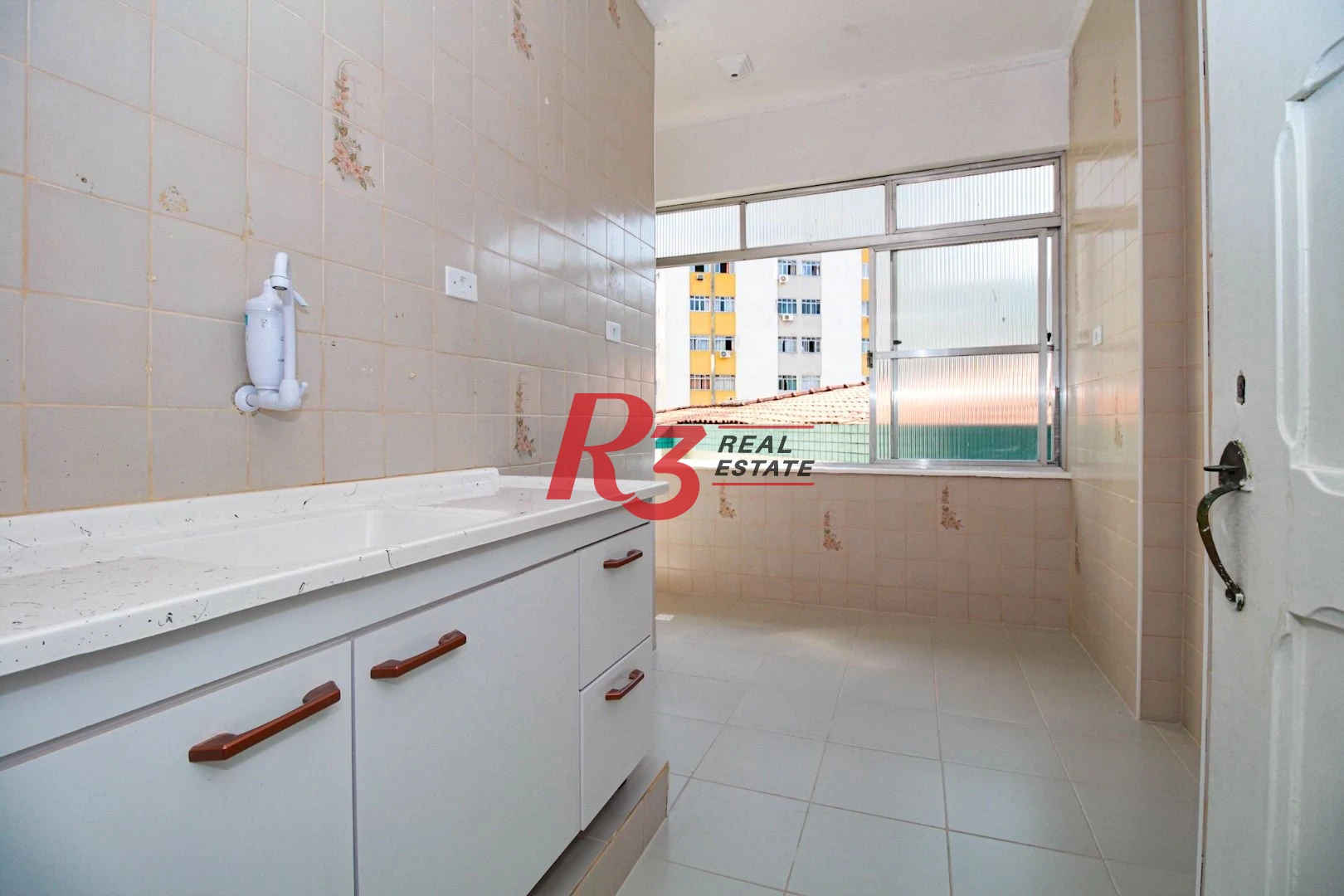 Apartamento com 1 dormitório à venda, 76 m² por R$ 272.000,00 - José Menino - Santos/SP