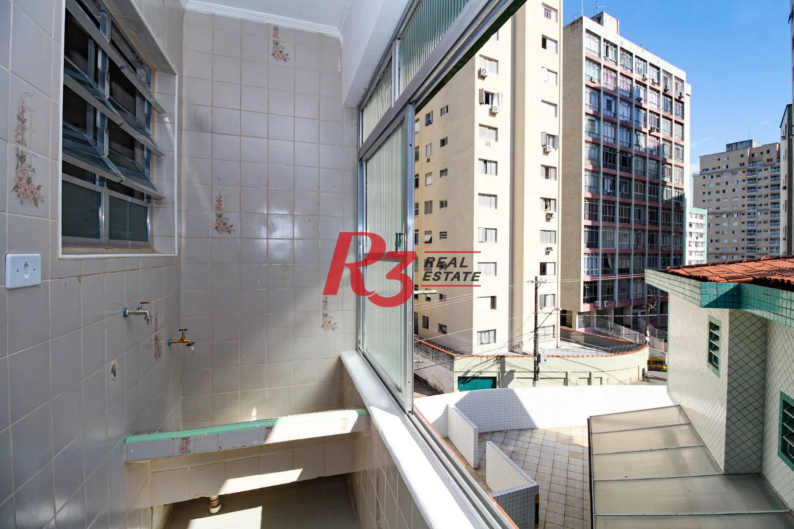 Apartamento com 1 dormitório à venda, 76 m² por R$ 272.000,00 - José Menino - Santos/SP
