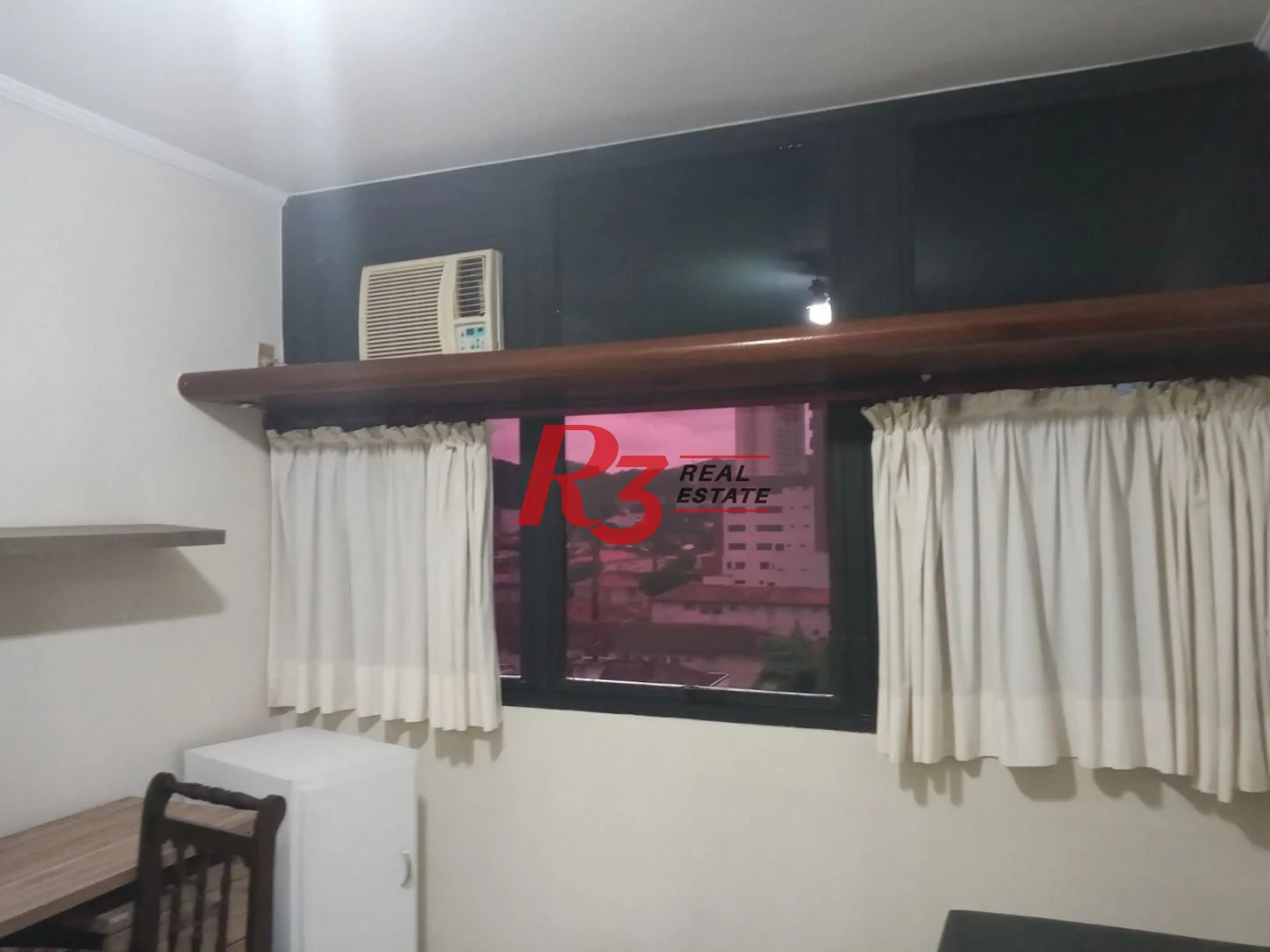 Sala, 122 m² - venda por R$ 650.000,00 ou aluguel por R$ 6.500,00/mês - Encruzilhada - Santos/SP