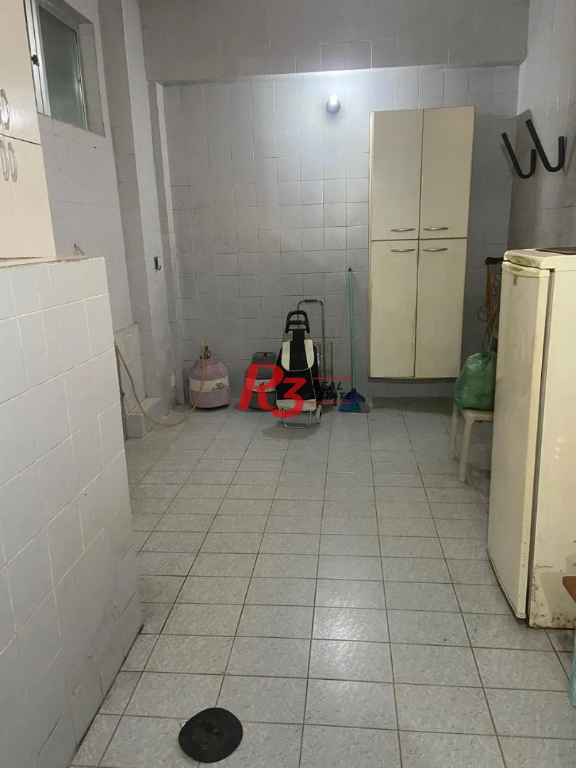 Sobrado com 3 dormitórios à venda, 128 m² por R$ 690.000,00 - Pompéia - Santos/SP