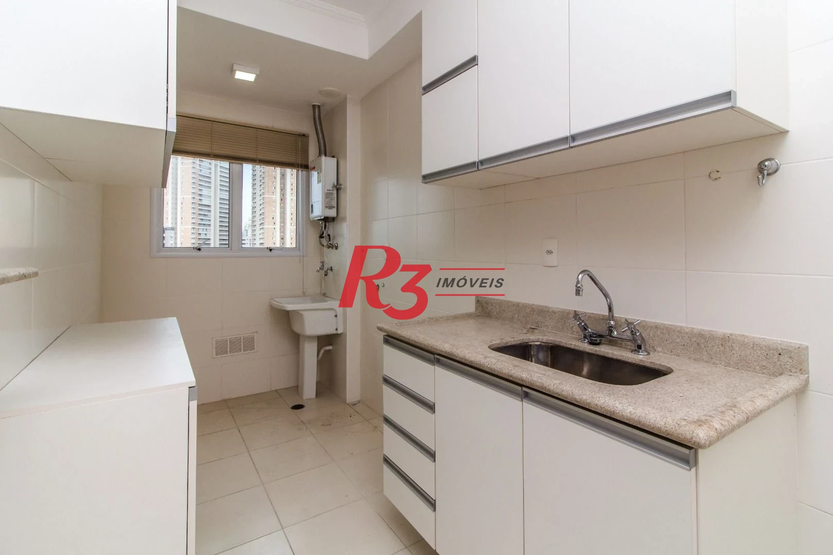 Apartamento com 1 dormitório para alugar, 51 m² por R$ 4.100,00/mês - José Menino - Santos/SP