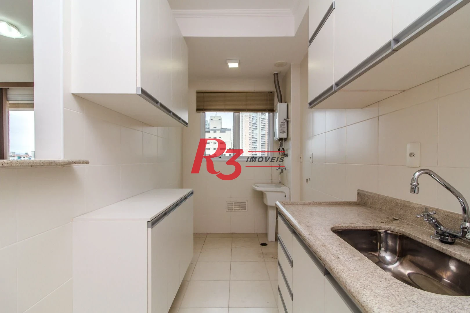 Apartamento com 1 dormitório para alugar, 51 m² por R$ 4.100,00/mês - José Menino - Santos/SP