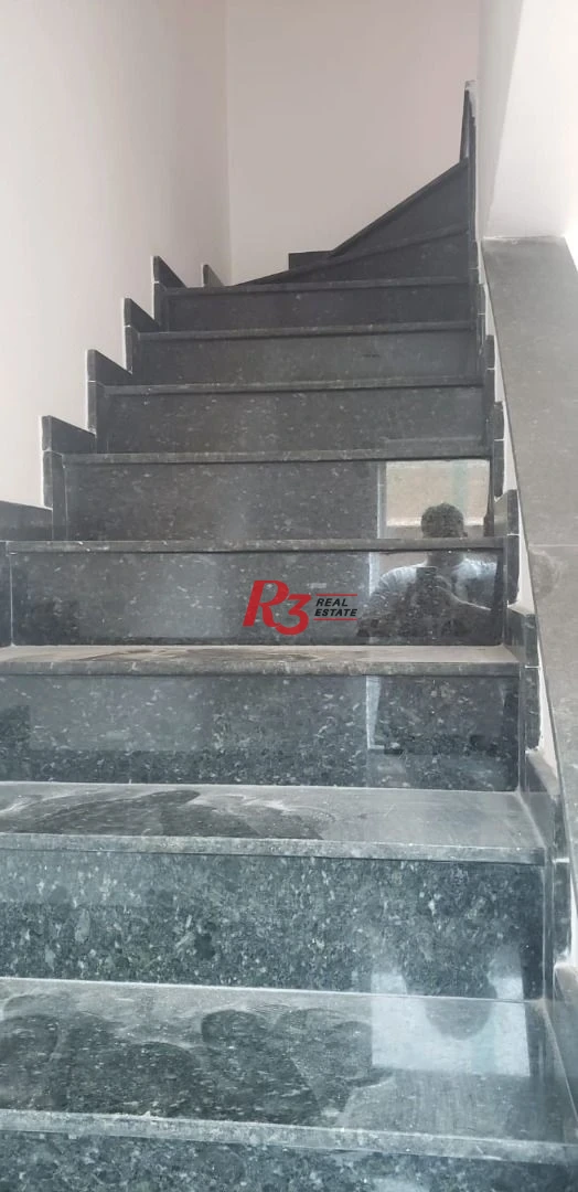Sobrado com 2 dormitórios à venda, 60 m² por R$ 272.000,00 - Parque São Vicente - São Vicente/SP