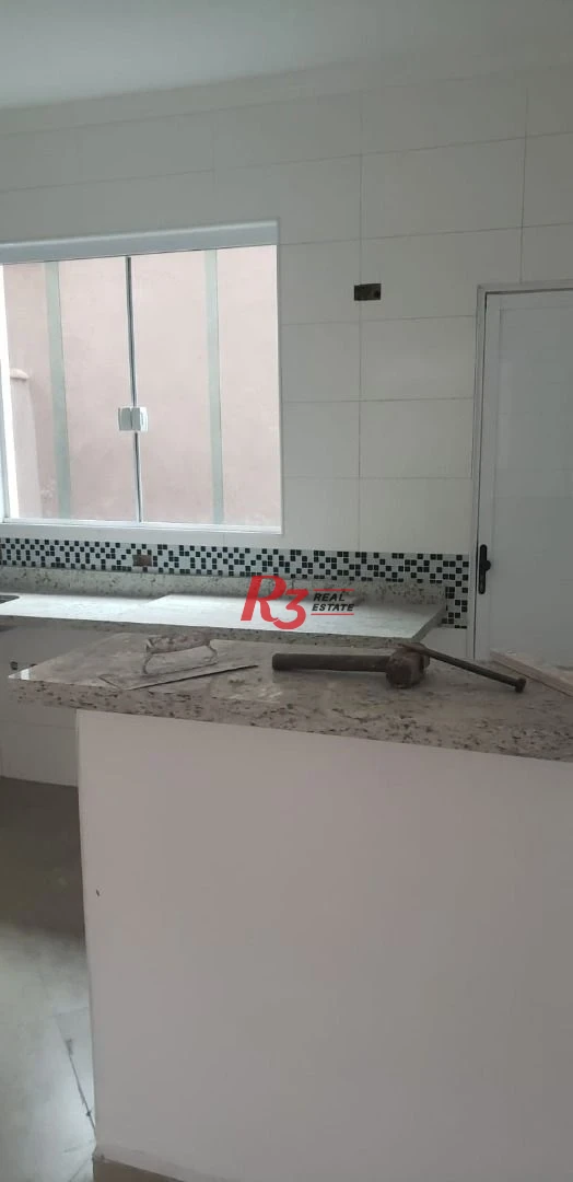 Sobrado com 2 dormitórios à venda, 60 m² por R$ 272.000,00 - Parque São Vicente - São Vicente/SP