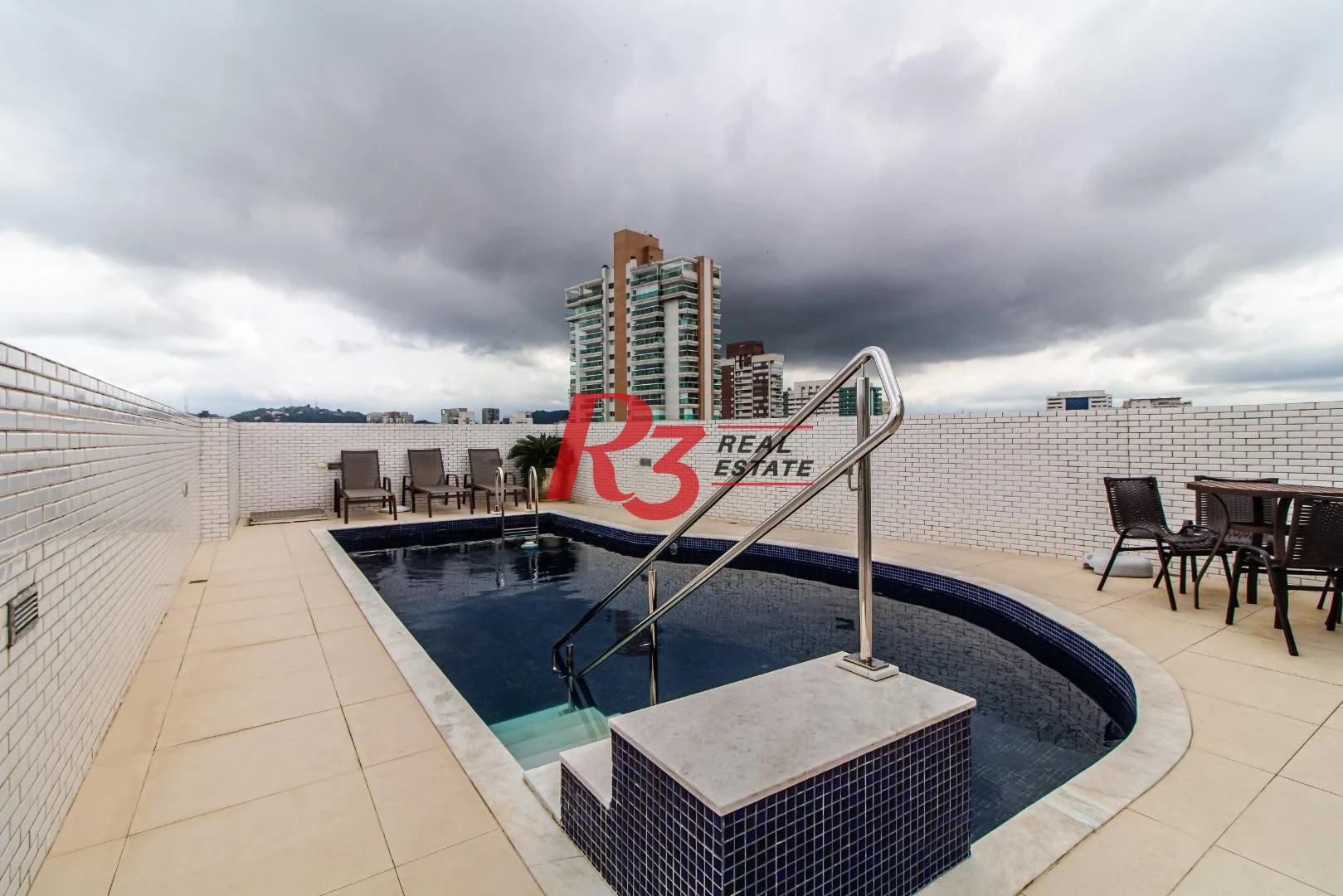 Apartamento com 2 dormitórios à venda, 69 m² por R$ 930.000,00 - Boqueirão - Santos/SP