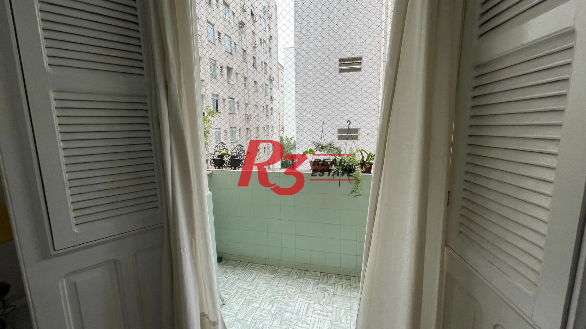 Apartamento com 2 dormitórios à venda, 79 m² por R$ 430.000,00 - Boqueirão - Santos/SP