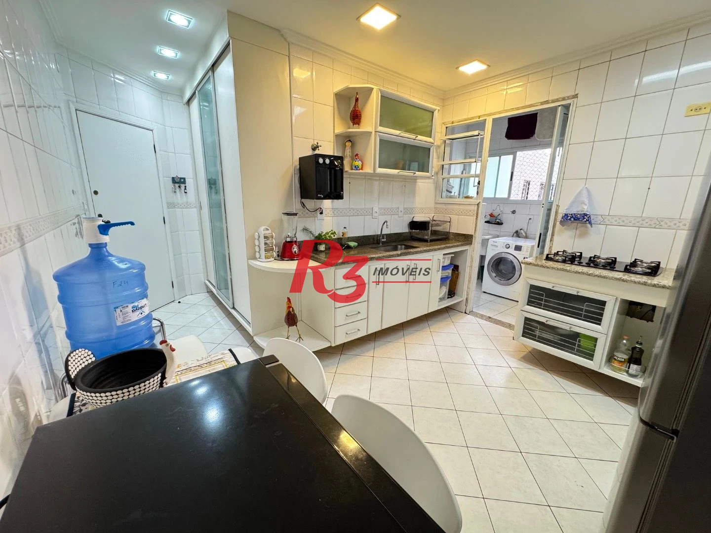 Apartamento com 2 dormitórios à venda, 87 m² por R$ 920.000,00 - Gonzaga - Santos/SP