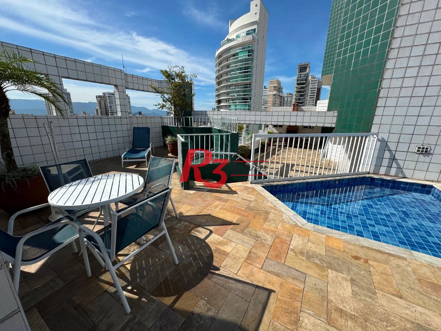 Apartamento com 2 dormitórios à venda, 87 m² por R$ 920.000,00 - Gonzaga - Santos/SP