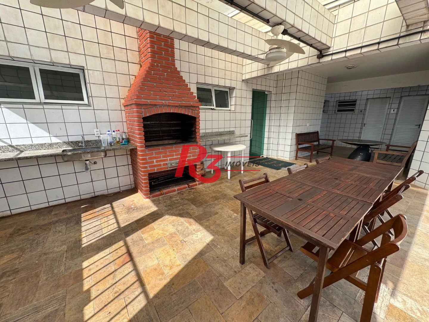 Apartamento com 2 dormitórios à venda, 87 m² por R$ 920.000,00 - Gonzaga - Santos/SP