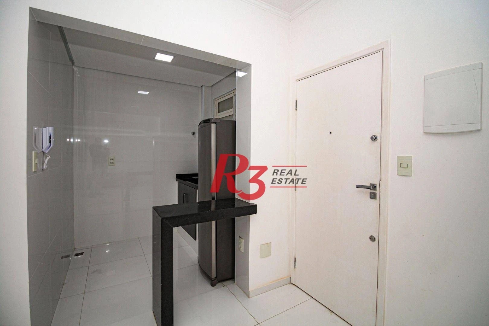 Kitnet com 1 dormitório para alugar, 39 m² por R$ 3.000,00/mês - Gonzaga - Santos/SP