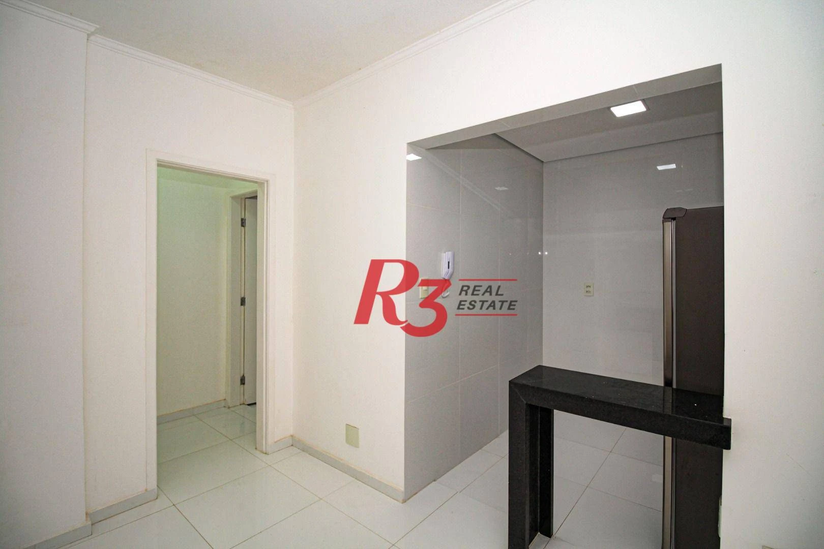 Kitnet com 1 dormitório para alugar, 39 m² por R$ 3.000,00/mês - Gonzaga - Santos/SP