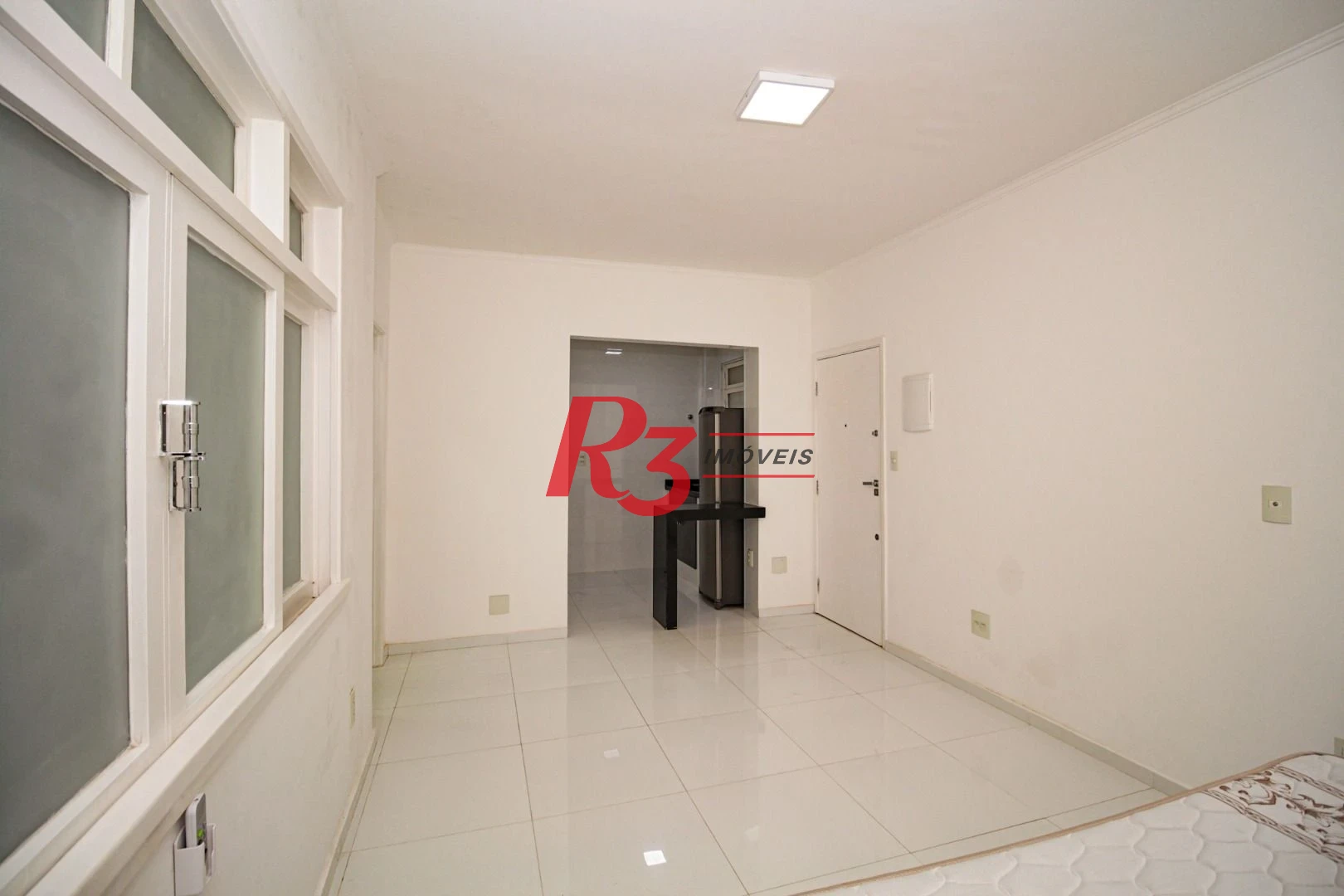 Kitnet com 1 dormitório para alugar, 39 m² por R$ 3.000,00/mês - Gonzaga - Santos/SP