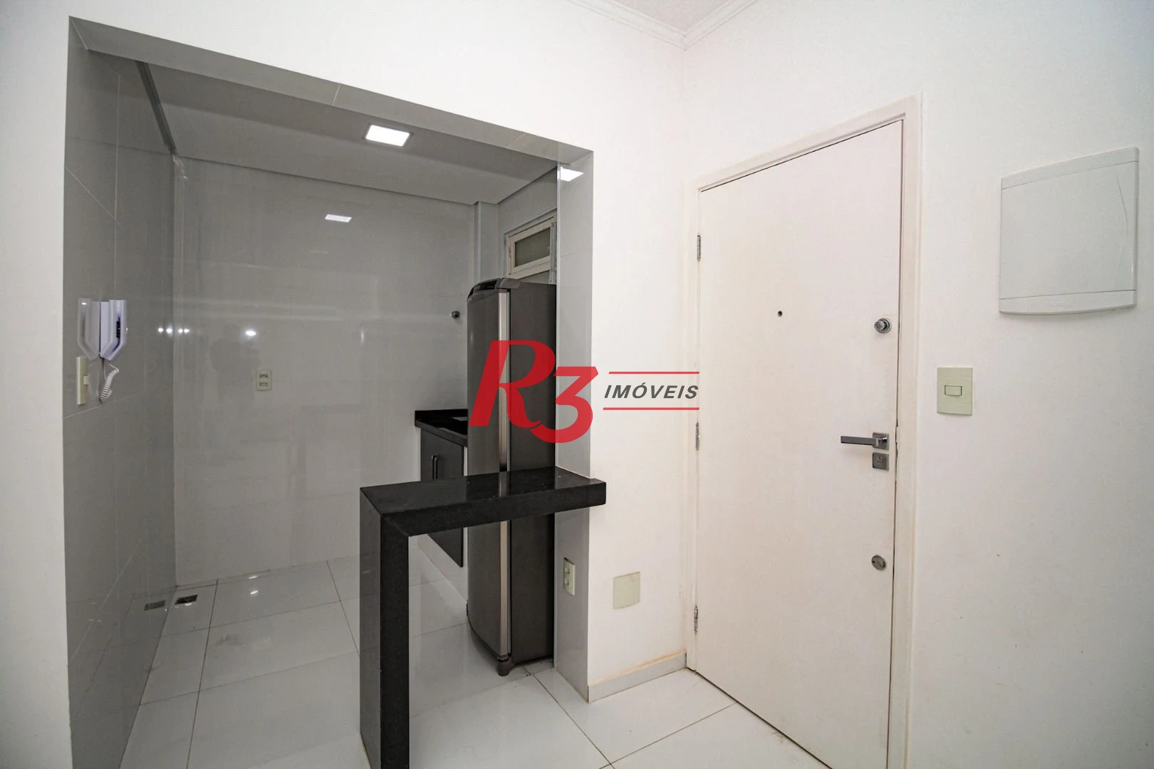 Kitnet com 1 dormitório para alugar, 39 m² por R$ 3.000,00/mês - Gonzaga - Santos/SP