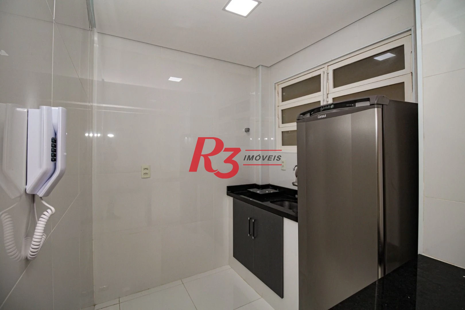 Kitnet com 1 dormitório para alugar, 39 m² por R$ 3.000,00/mês - Gonzaga - Santos/SP