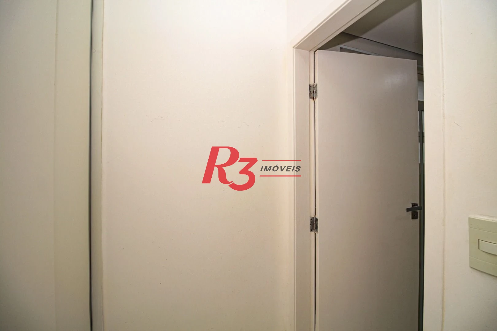 Kitnet com 1 dormitório para alugar, 39 m² por R$ 3.000,00/mês - Gonzaga - Santos/SP