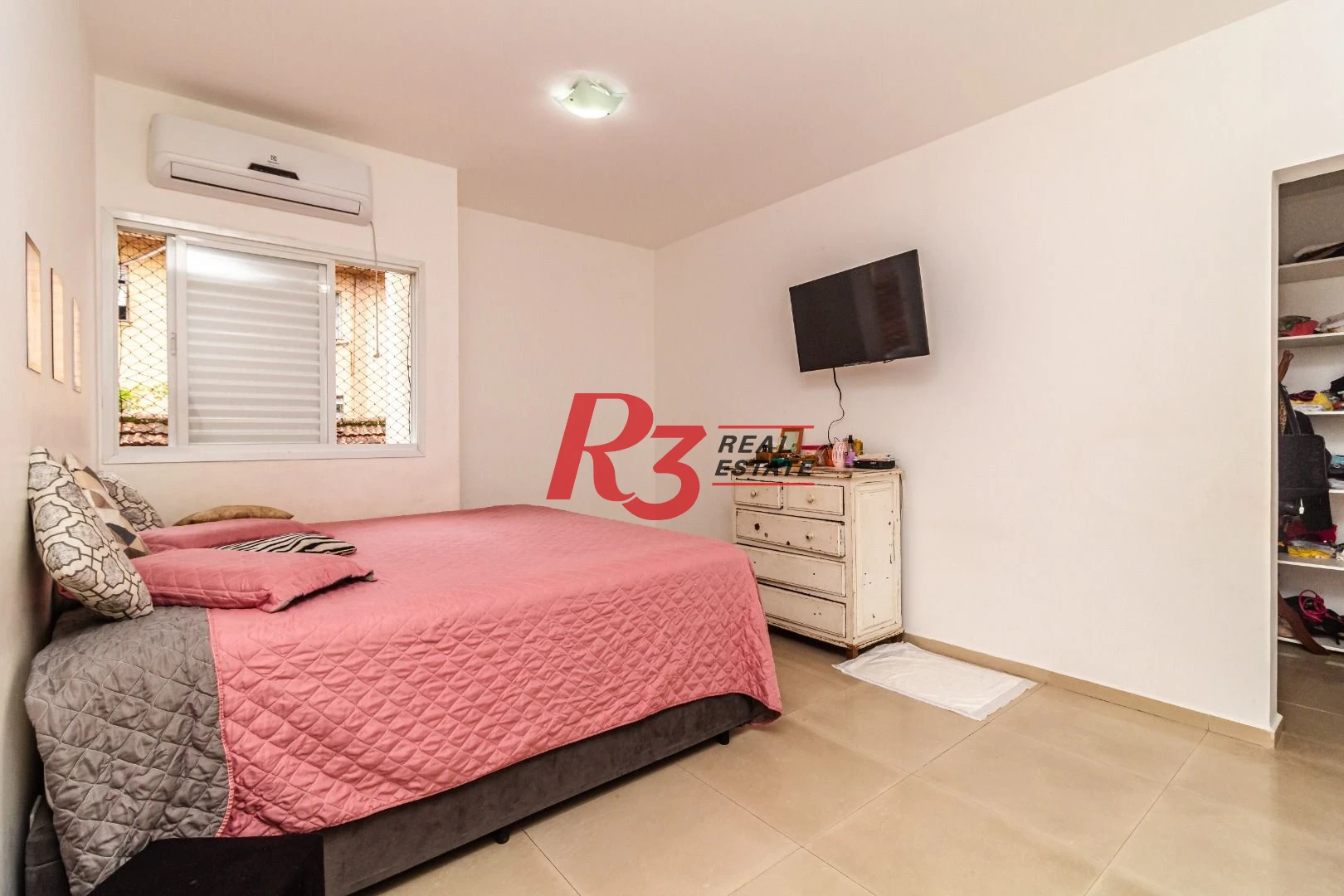 Casa com 5 dormitórios à venda, 303 m² - Vila Matias - Santos/SP