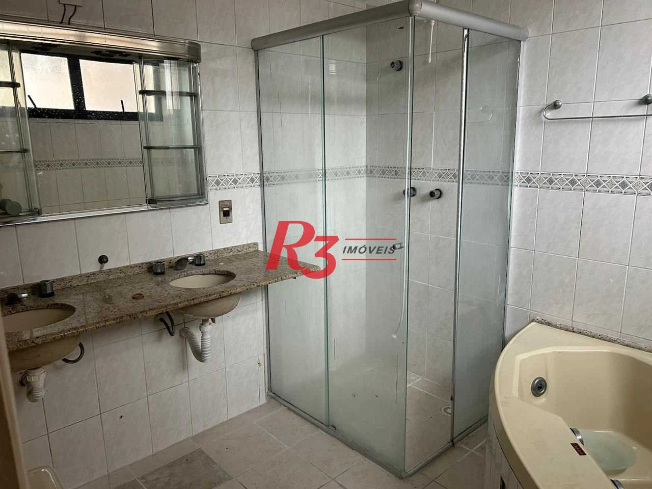 Apartamento com 3 dormitórios para alugar, 188 m² por R$ 6.500,02/mês - Gonzaga - Santos/SP