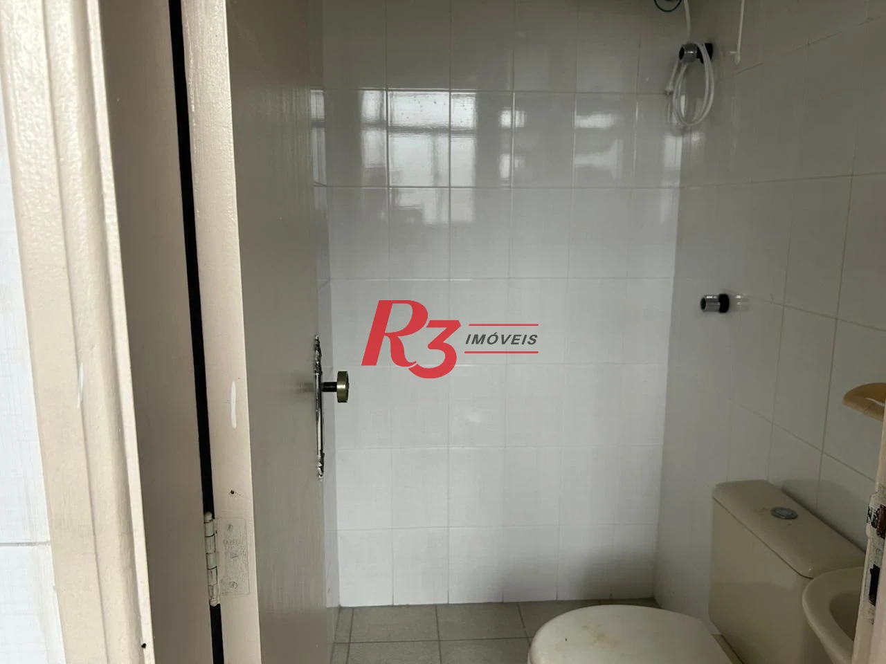 Apartamento com 3 dormitórios para alugar, 188 m² por R$ 6.500,02/mês - Gonzaga - Santos/SP