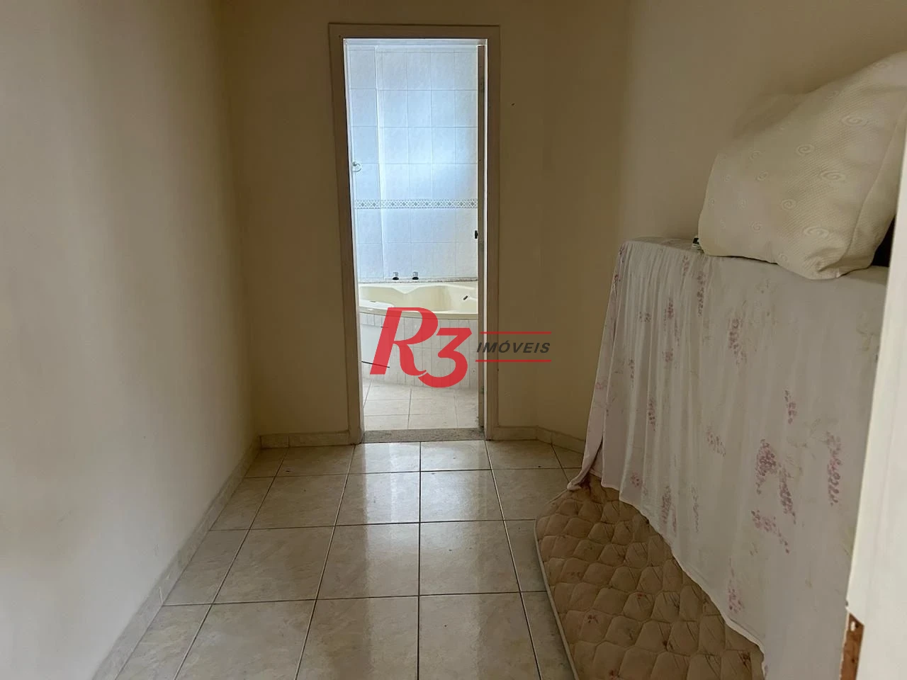 Apartamento com 3 dormitórios para alugar, 188 m² por R$ 6.500,02/mês - Gonzaga - Santos/SP