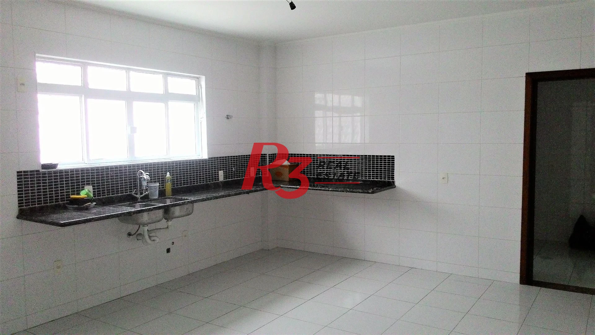 Sobrado, 410 m² - venda por R$ 2.500.000,00 ou aluguel por R$ 15.100,00/mês - Campo Grande - Santos/SP