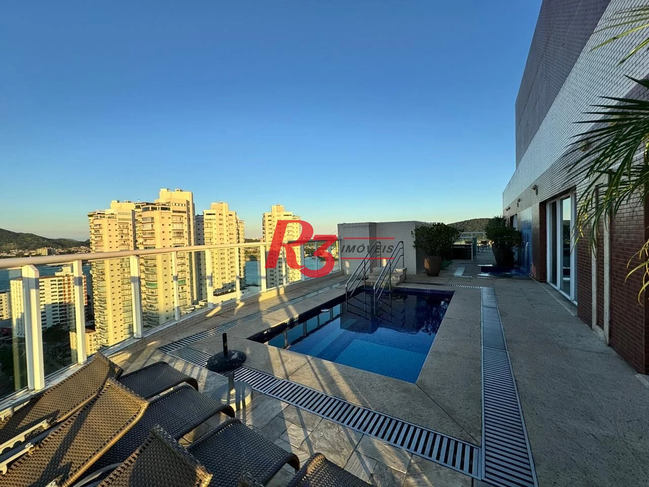 Apartamento com 4 dormitórios à venda, 186 m² por R$ 2.200.000,00 - Ponta da Praia - Santos/SP