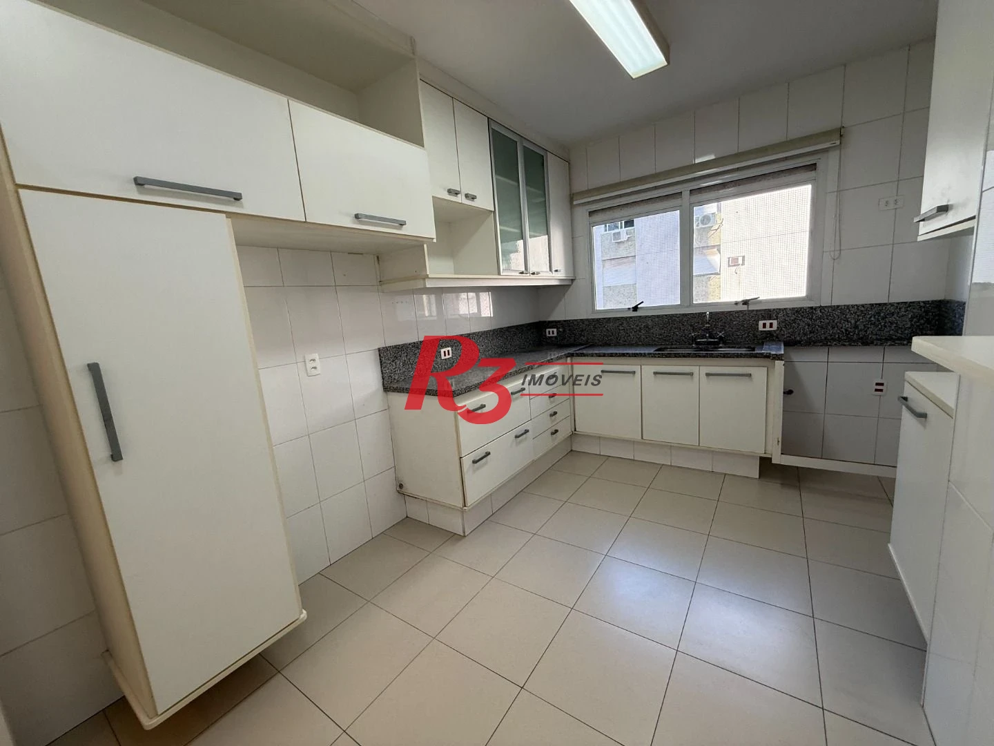 Apartamento com 4 dormitórios para alugar, 160 m² por R$ 12.632,00/mês - Boqueirão - Santos/SP