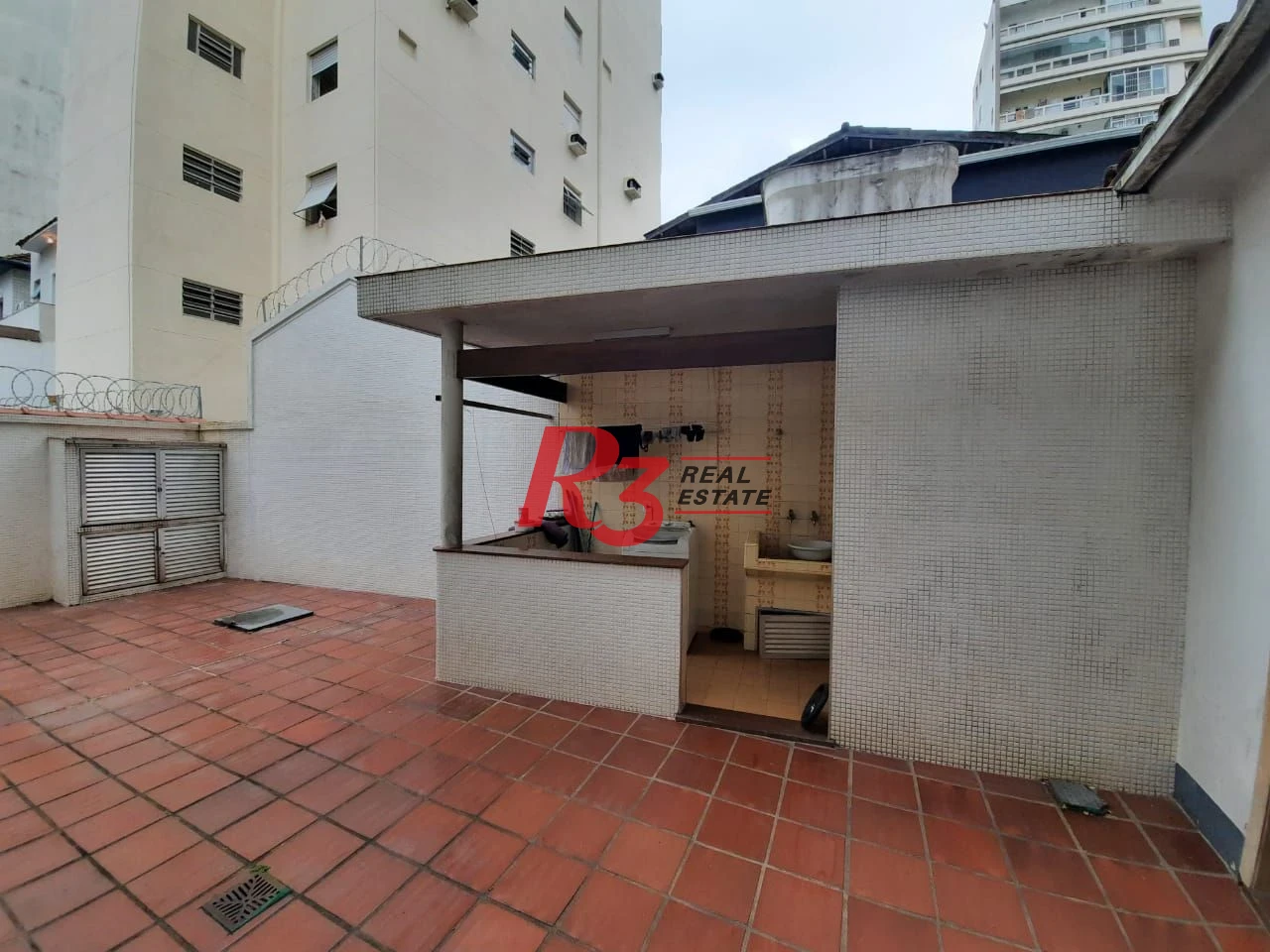 Sobrado com 3 dormitórios para alugar, 264 m² - Boqueirão - Santos/SP