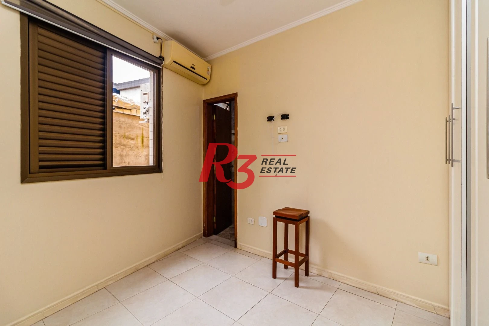Casa com 3 dormitórios à venda, 150 m² por R$ 1.100.000,00 - Embaré - Santos/SP