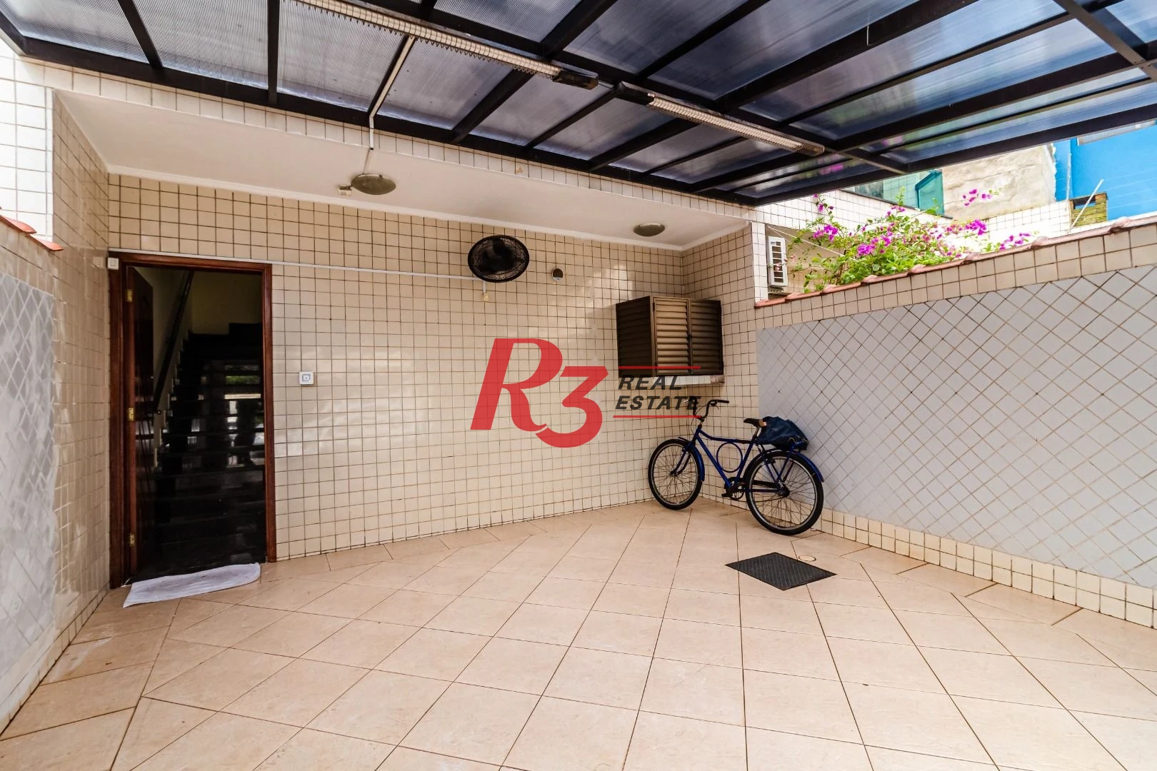 Casa com 3 dormitórios à venda, 150 m² por R$ 1.100.000,00 - Embaré - Santos/SP