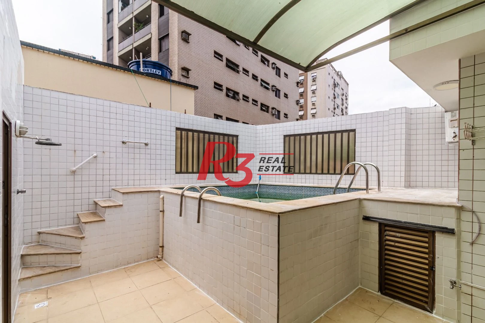 Casa com 3 dormitórios à venda, 150 m² por R$ 1.100.000,00 - Embaré - Santos/SP