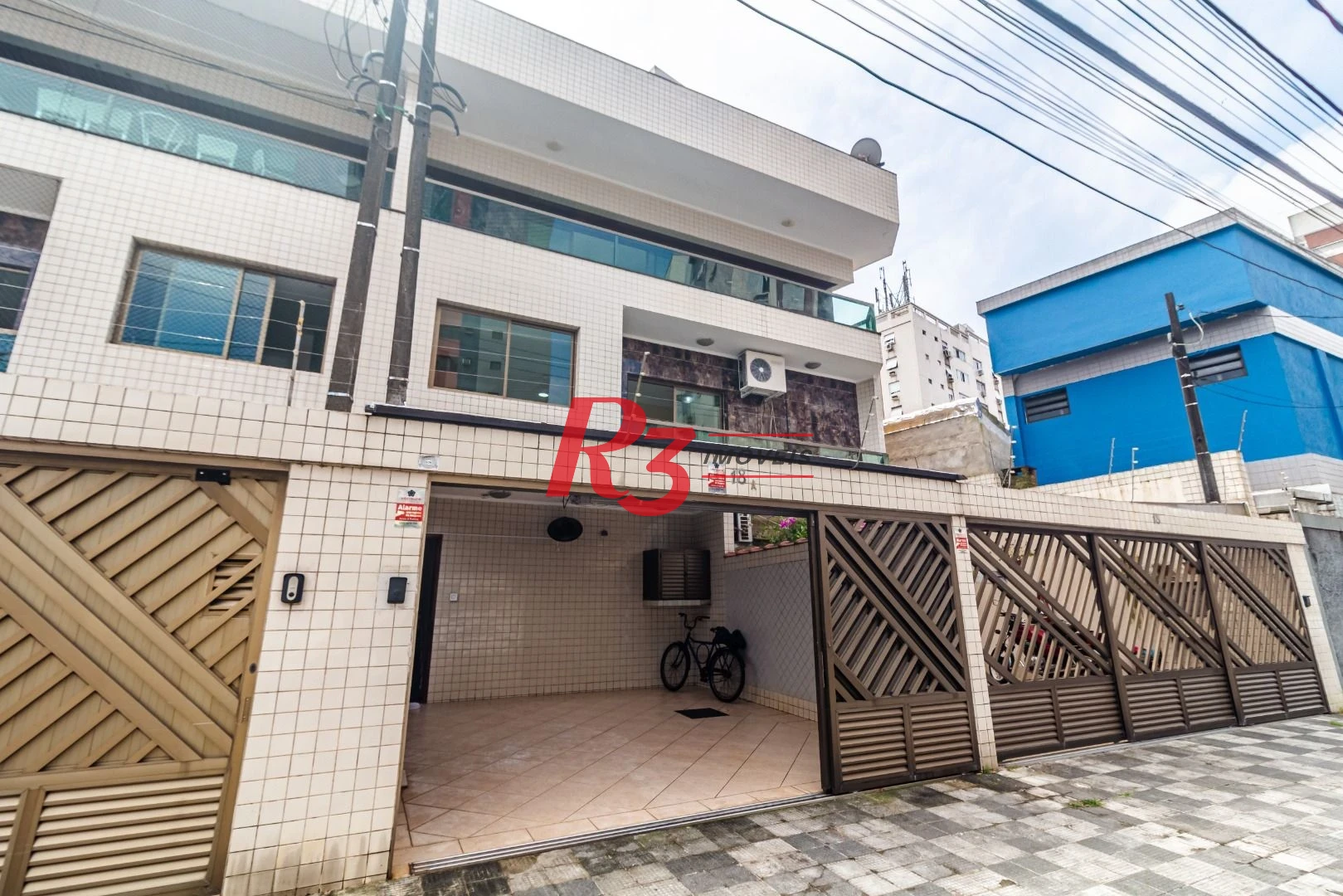 Casa com 3 dormitórios para alugar, 150 m² por R$ 9.800,00 - Embaré - Santos/SP