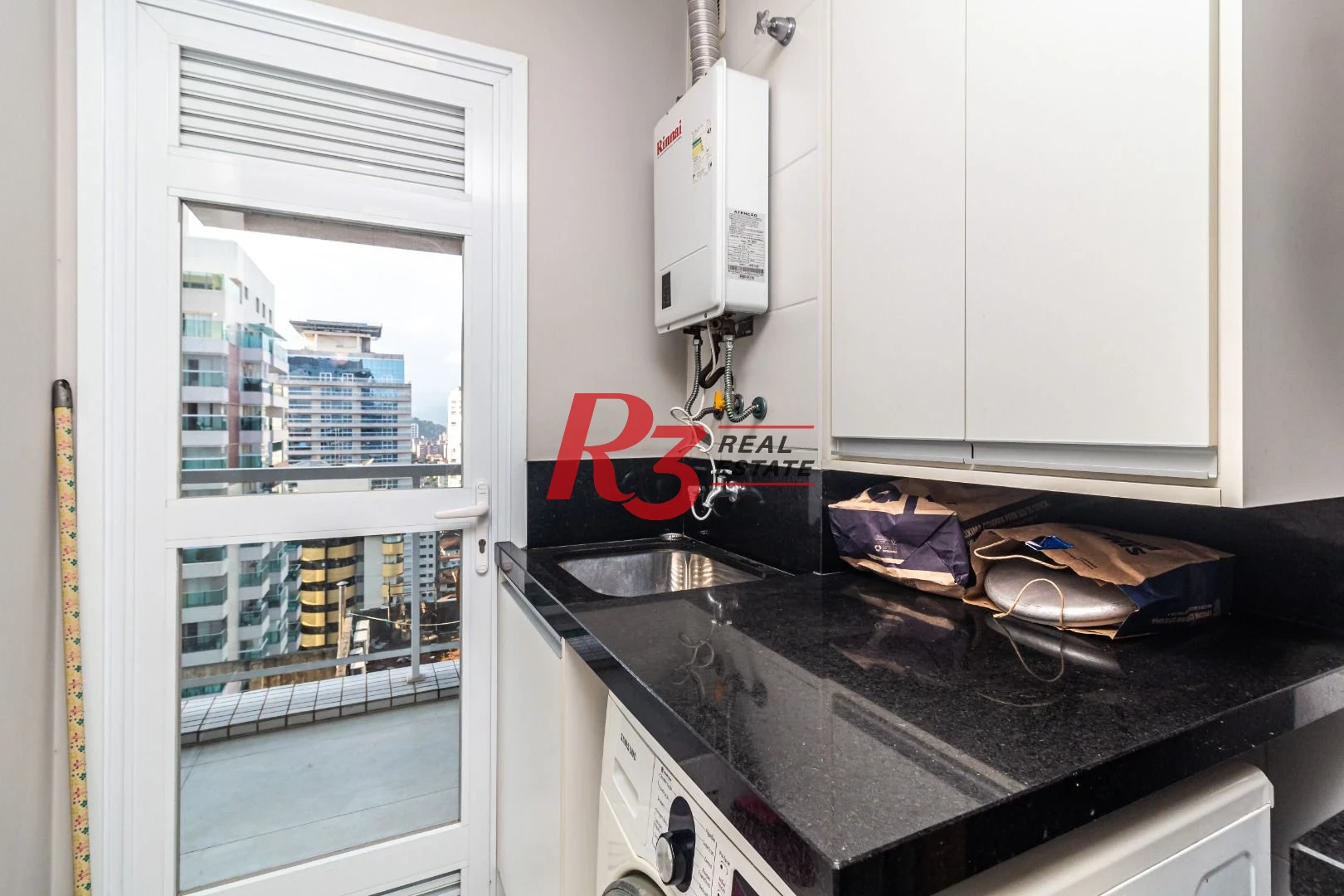 Apartamento Duplex com 1 dormitório para alugar, 60 m² por R$ 7.000,00/mês - Gonzaga - Santos/SP