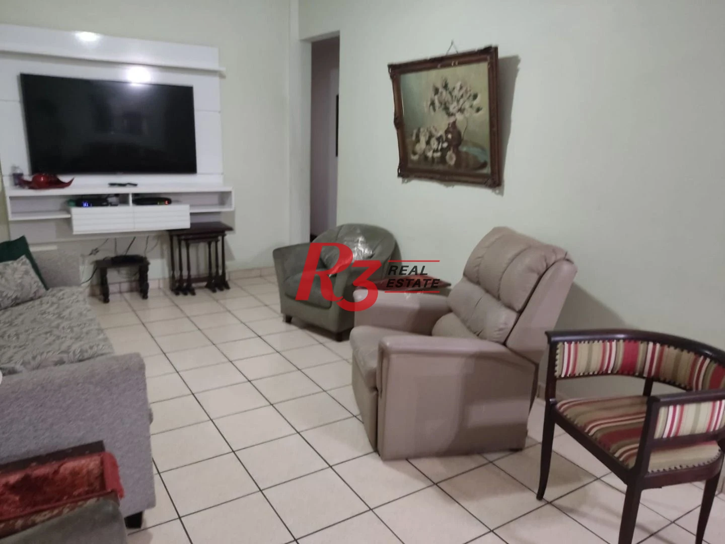 Apartamento com 3 dormitórios à venda, 102 m² por R$ 700.000,00 - Gonzaga - Santos/SP