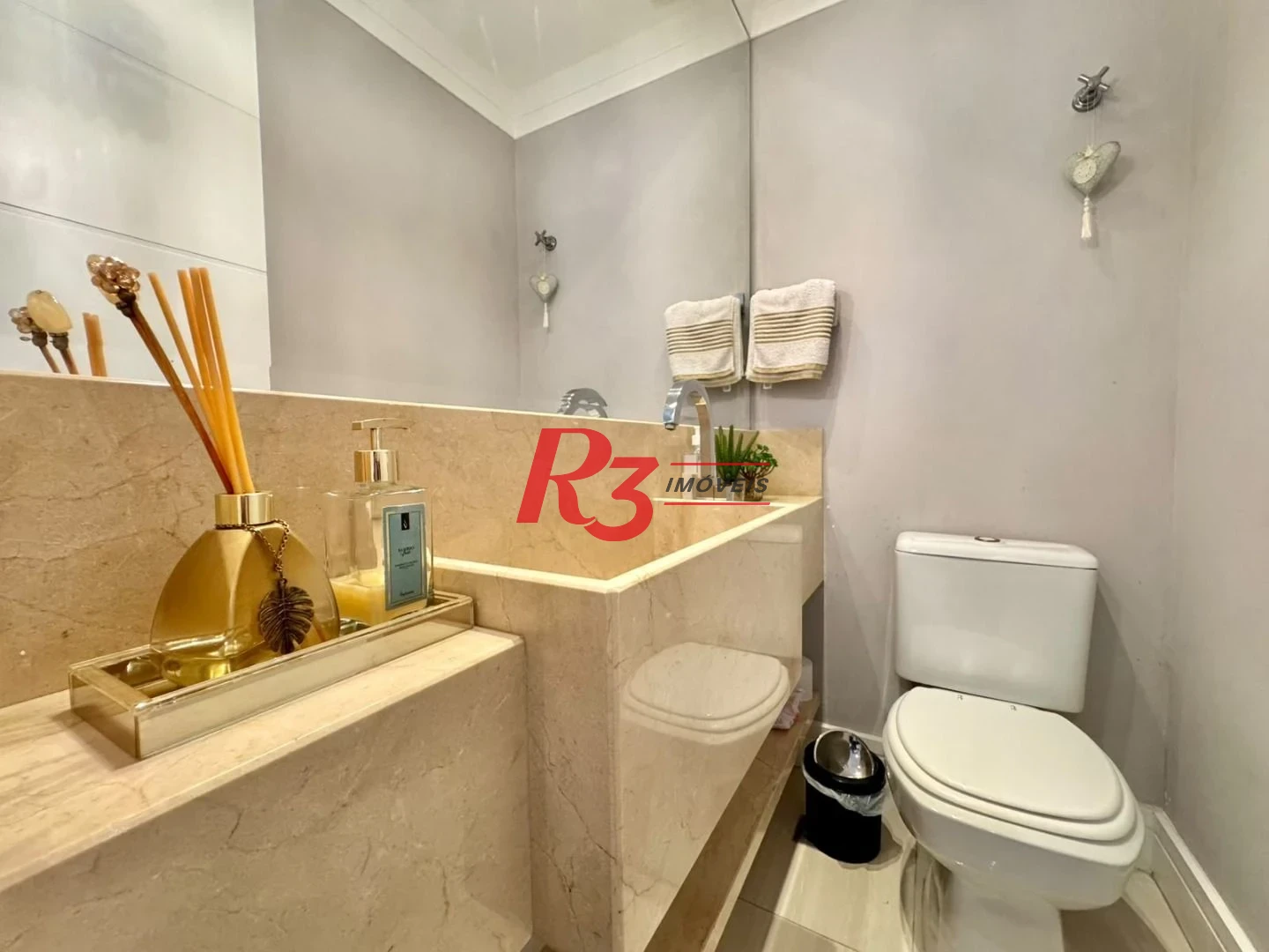 Apartamento com 3 dormitórios à venda, 155 m² por R$ 2.450.000,00 - Embaré - Santos/SP