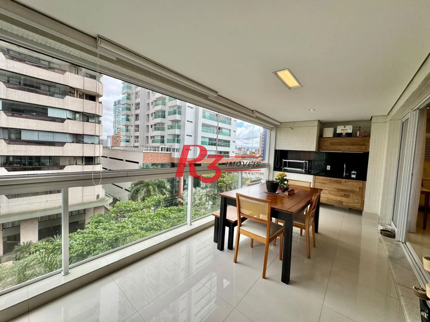 Apartamento com 3 dormitórios à venda, 155 m² por R$ 2.450.000,00 - Embaré - Santos/SP