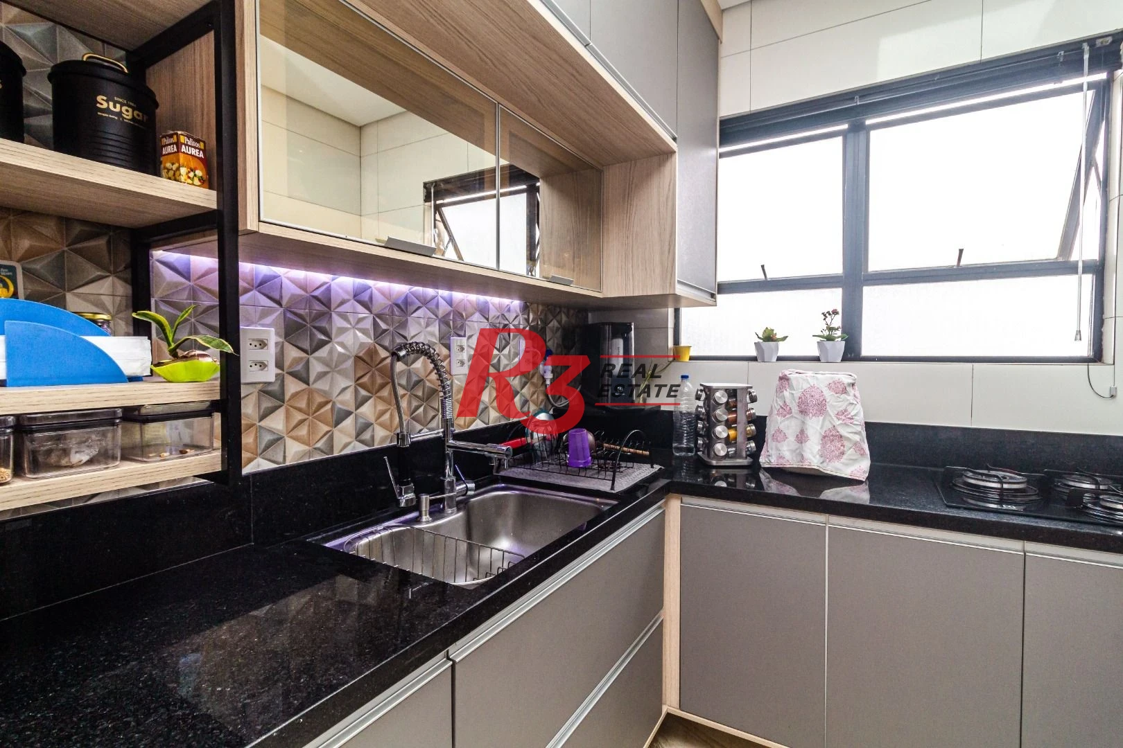Apartamento com 2 dormitórios à venda, 92 m² por R$ 600.000,00 - Ponta da Praia - Santos/SP
