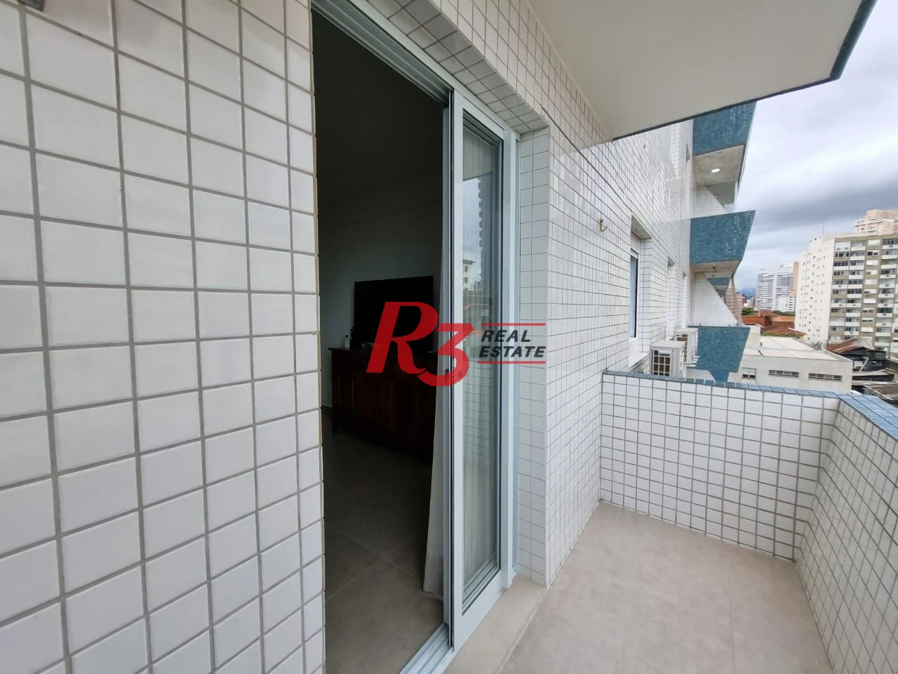 Apartamento com 2 dormitórios à venda, 78 m² por R$ 790.000,00 - Gonzaga - Santos/SP