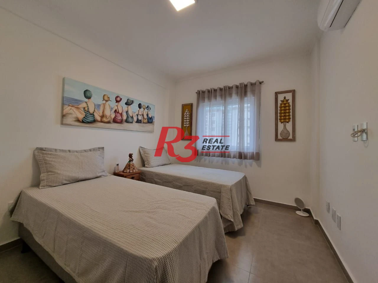 Apartamento com 2 dormitórios à venda, 78 m² por R$ 790.000,00 - Gonzaga - Santos/SP