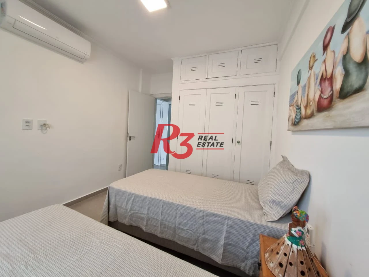 Apartamento com 2 dormitórios à venda, 78 m² por R$ 790.000,00 - Gonzaga - Santos/SP