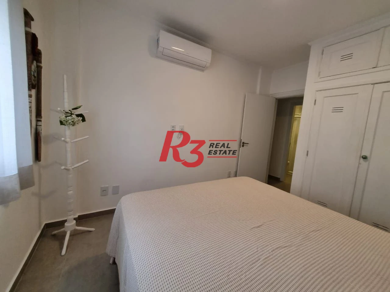 Apartamento com 2 dormitórios à venda, 78 m² por R$ 790.000,00 - Gonzaga - Santos/SP