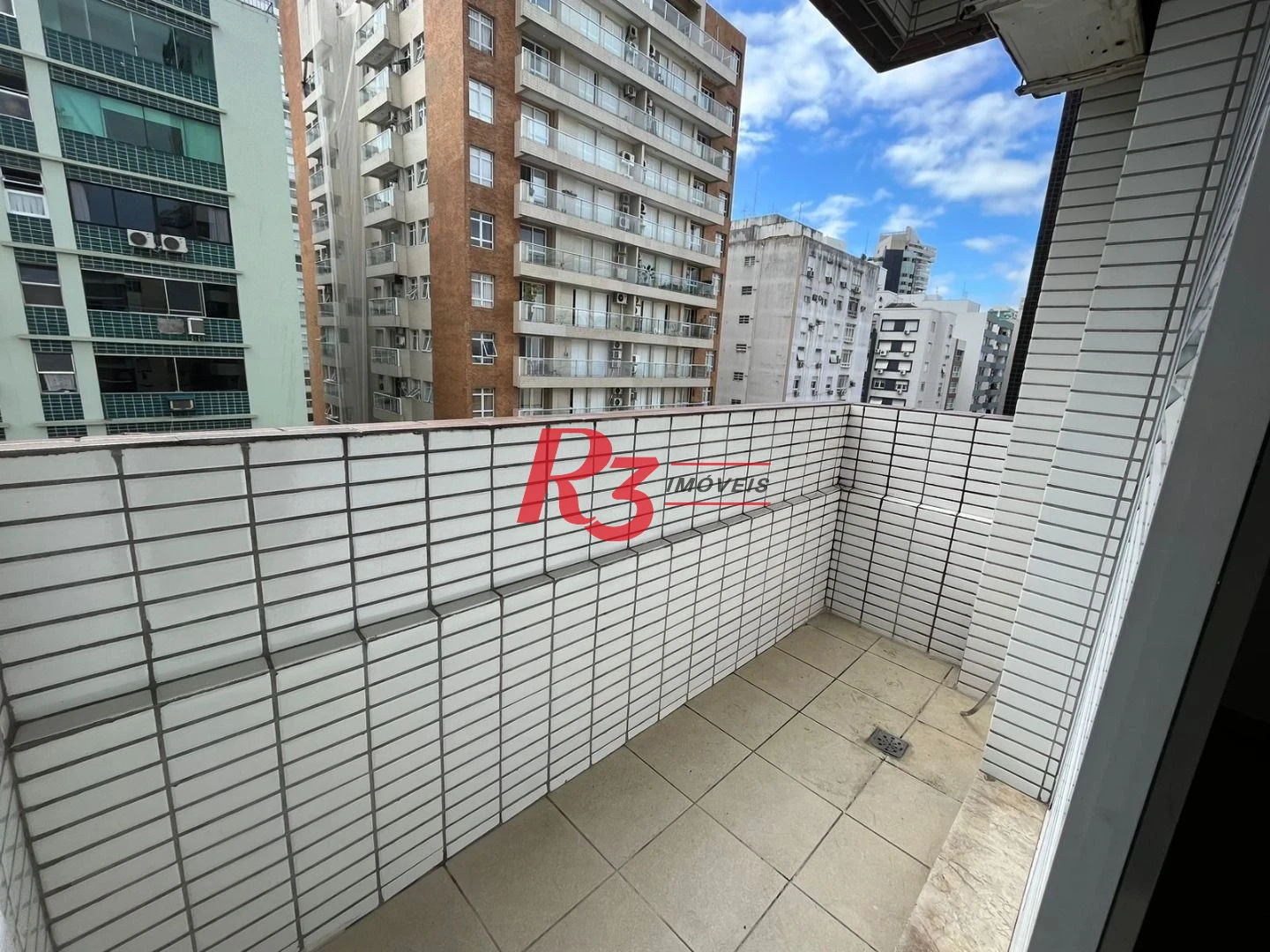 Apartamento com 1 dormitório para alugar, 45 m² por R$ 3.300,00/mês - Gonzaga - Santos/SP