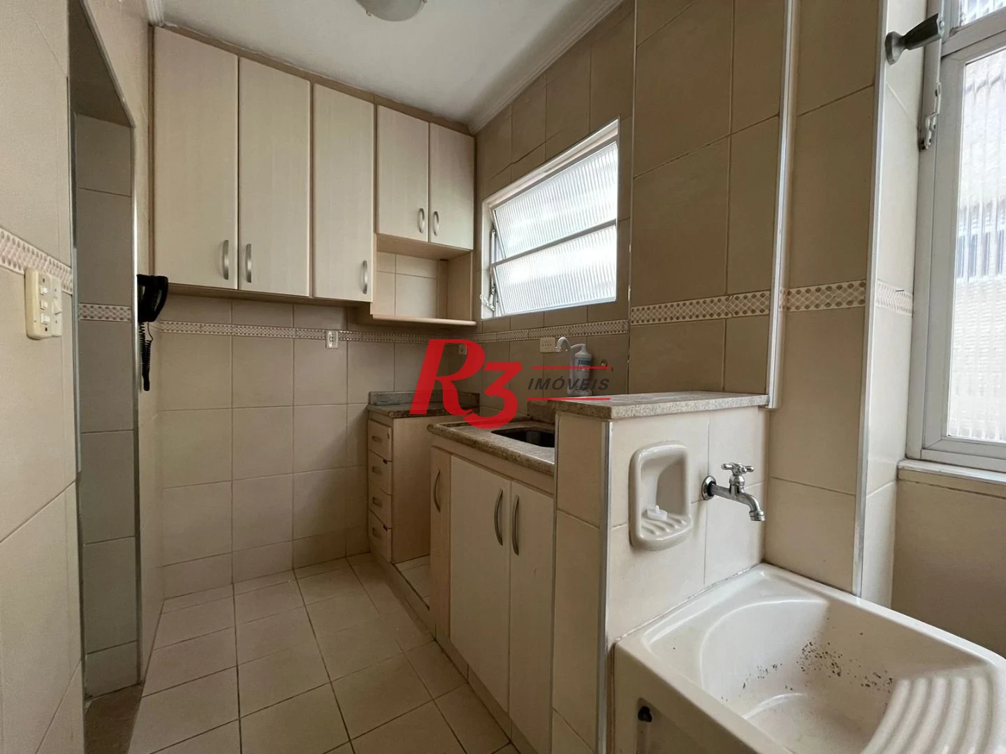 Apartamento com 1 dormitório para alugar, 45 m² por R$ 3.300,00/mês - Gonzaga - Santos/SP