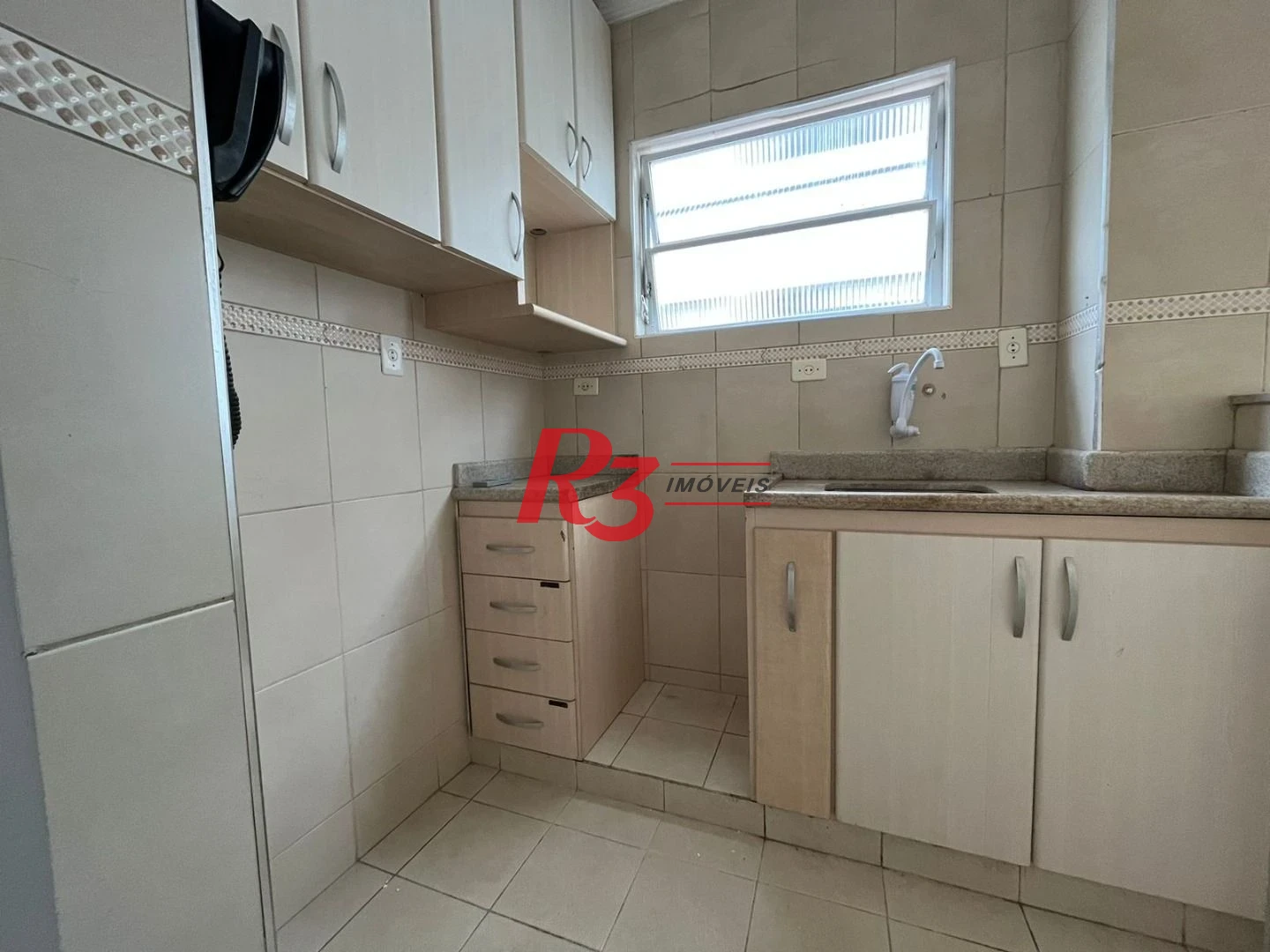 Apartamento com 1 dormitório para alugar, 45 m² por R$ 3.300,00/mês - Gonzaga - Santos/SP