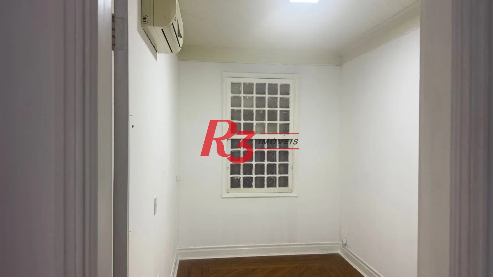 Sobrado com 5 dormitórios para alugar, 200 m² por R$ 5.000,00/mês - Gonzaga - Santos/SP
