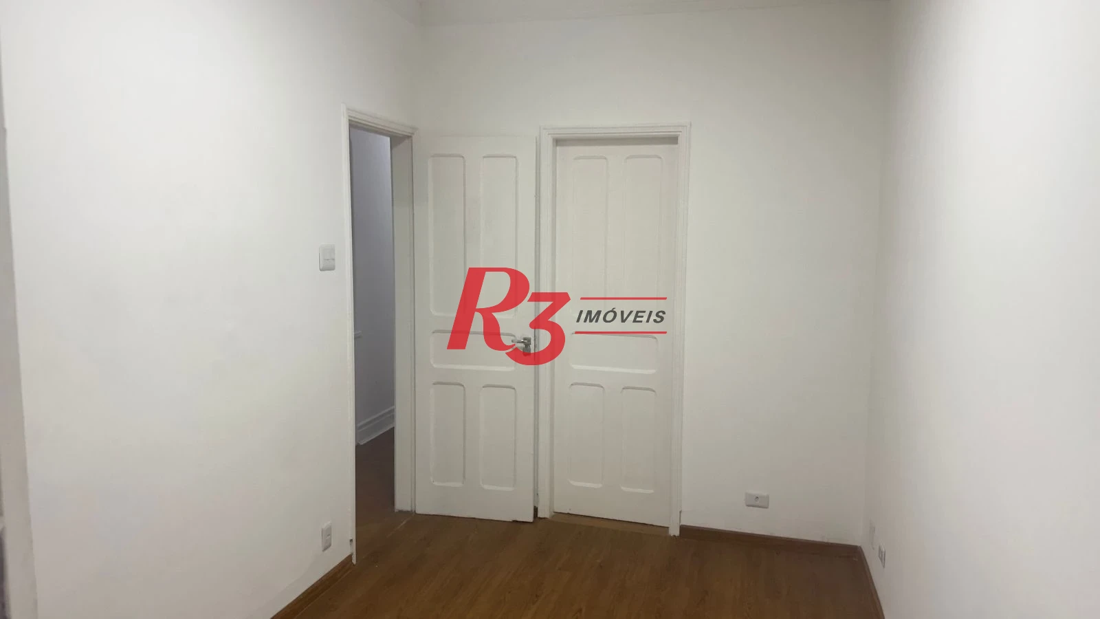 Sobrado com 5 dormitórios para alugar, 200 m² por R$ 5.000,00/mês - Gonzaga - Santos/SP