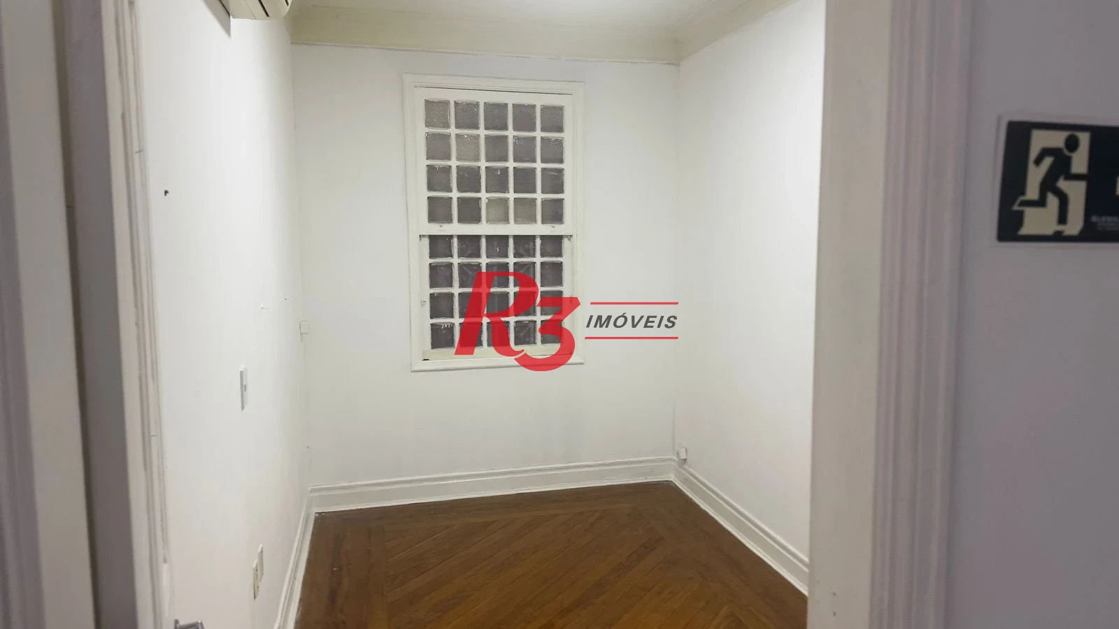 Sobrado com 5 dormitórios para alugar, 200 m² por R$ 5.000,00/mês - Gonzaga - Santos/SP