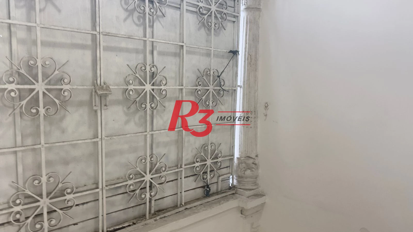 Sobrado com 5 dormitórios para alugar, 200 m² por R$ 5.000,00/mês - Gonzaga - Santos/SP