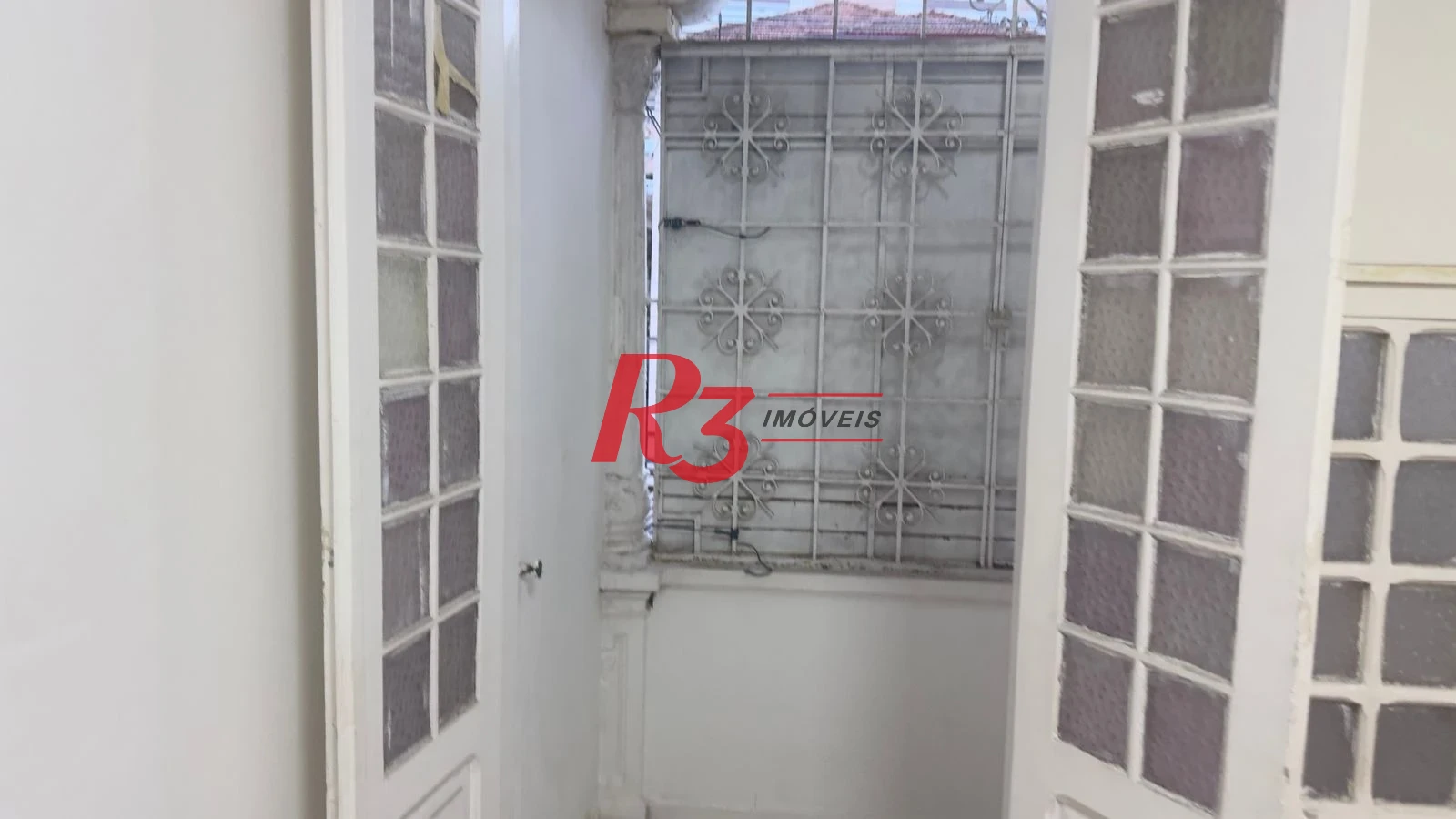 Sobrado com 5 dormitórios para alugar, 200 m² por R$ 5.000,00/mês - Gonzaga - Santos/SP
