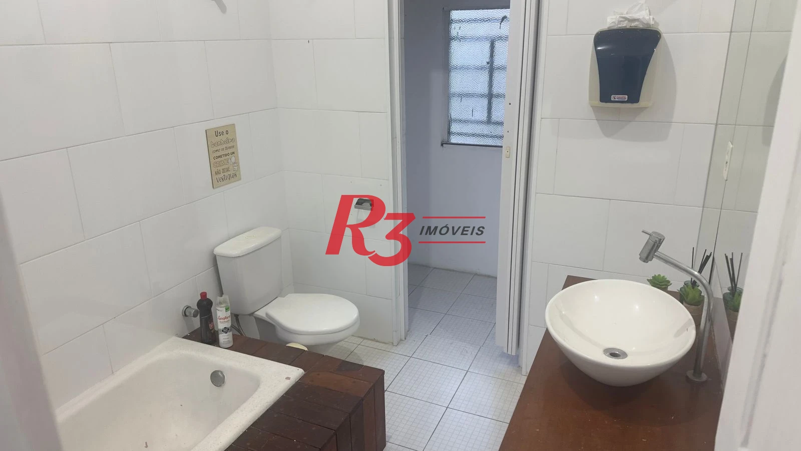 Sobrado com 5 dormitórios para alugar, 200 m² por R$ 5.000,00/mês - Gonzaga - Santos/SP