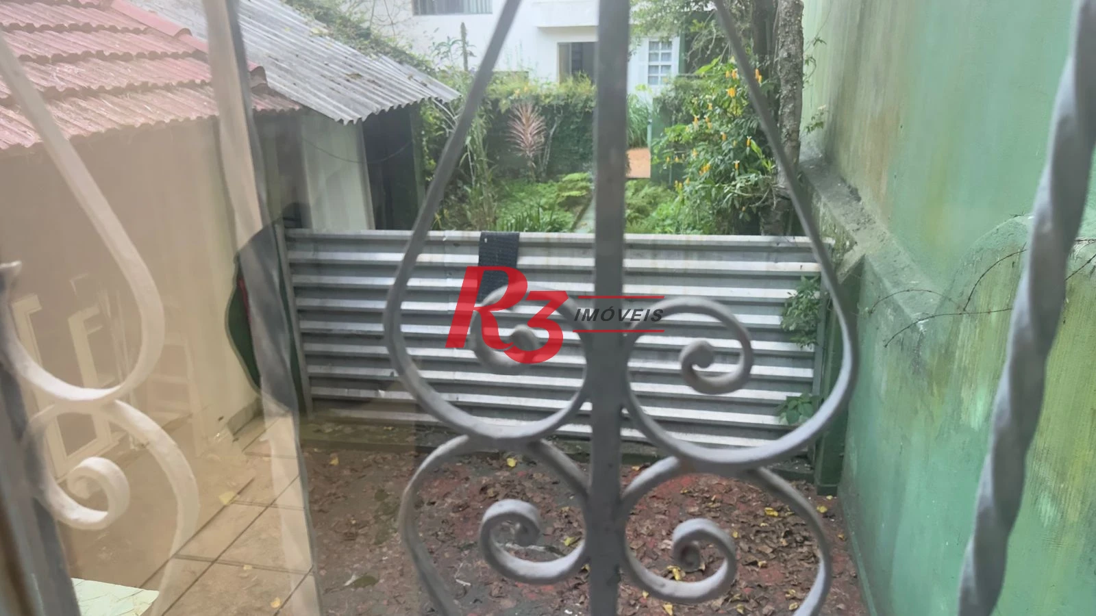 Sobrado com 5 dormitórios para alugar, 200 m² por R$ 5.000,00/mês - Gonzaga - Santos/SP
